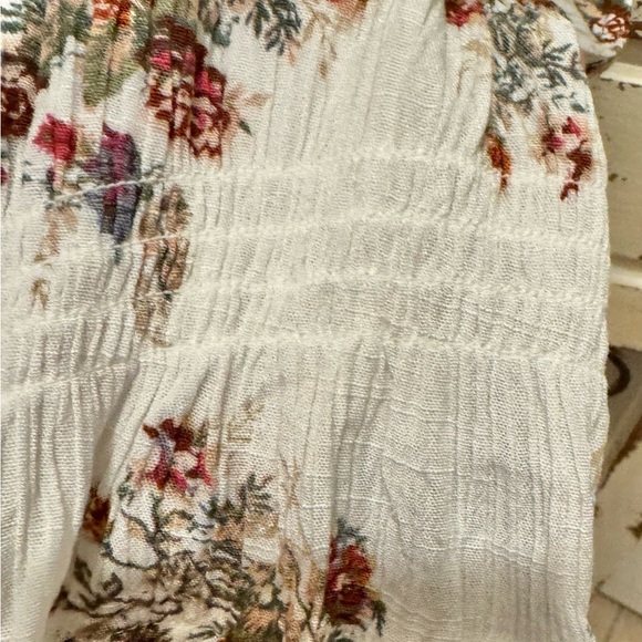 BOHO AMERICAN RAG CIE FLORAL BLOUSE - Picture 6 of 9